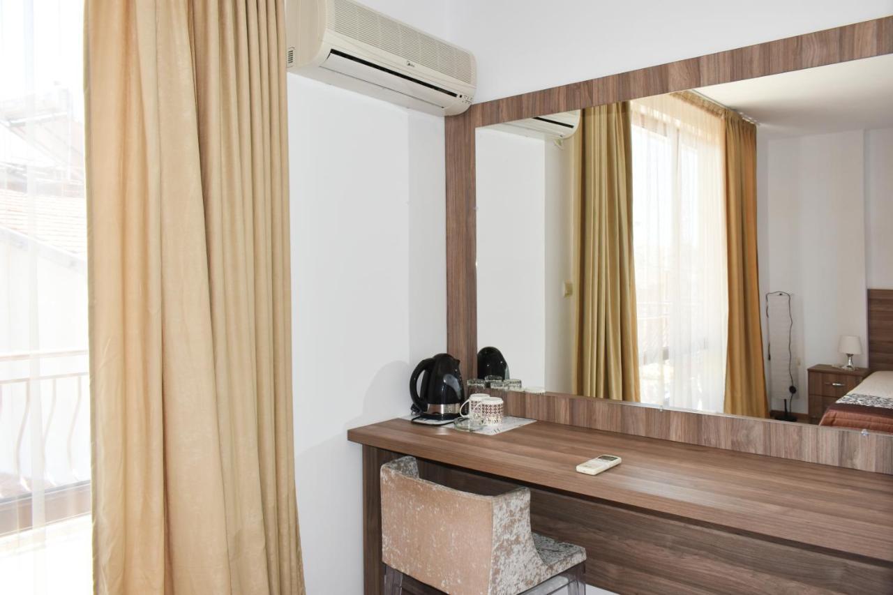 Time Out Hotel Sozopol Exterior photo